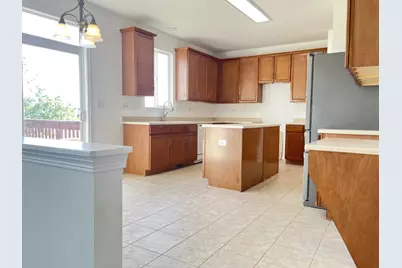 337 W Caldwell Drive, Round Lake, IL 60073 - Photo 6