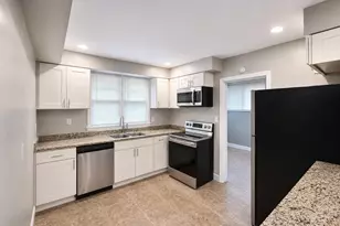 8622 S Jeffery Blvd, Chicago, IL 60617 - Photo 4