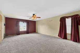 746 Bluebell Ln, Pingree Grove, IL 60140 - Photo 36