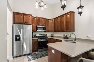 1213 W Lake Dr, Cary, IL 60013 - Photo 6