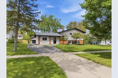 630 Bode Road, Hoffman Estates, IL 60169 - Photo 2