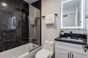 9132 Lincolnwood Dr, Evanston, IL 60203 - Photo 16