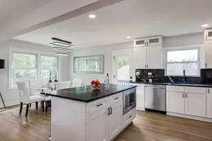 9132 Lincolnwood Dr, Evanston, IL 60203 - Photo 10