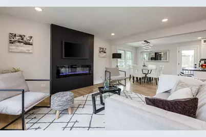 9132 Lincolnwood Drive, Evanston, IL 60203 - Photo 2