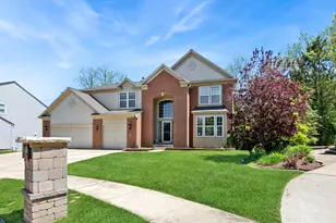 713 Blue Ridge Dr, Streamwood, IL 60107 - Photo 2
