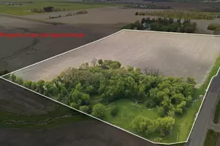39Xx State Line Rd, Poplar Grove, IL 61065 - Photo 1