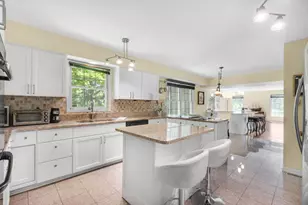 7 Willow Bay Dr, South Barrington, IL 60010 - Photo 12