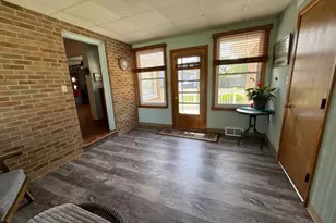 310 E 14th St, Sterling, IL 61081 - Photo 4
