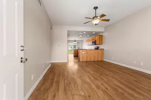2022 Macon St, Mahomet, IL 61853 - Photo 4