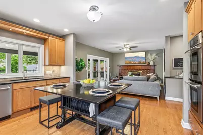 128 W Park Street, Mundelein, IL 60060 - Photo 12