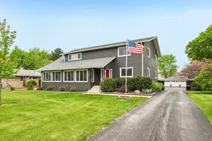 128 W Park St, Mundelein, IL 60060 - Photo 1