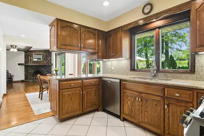 135 Hillcrest Court, Barrington, IL 60010 - Photo 10