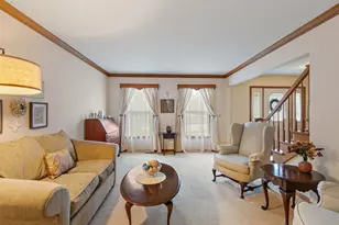 1045 Helen Dr, Algonquin, IL 60102 - Photo 4