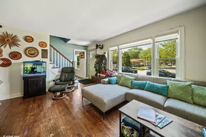 2961 W 97th Street, Evergreen Park, IL 60805 - Photo 2