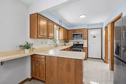 10665 Preston Street, Westchester, IL 60154 - Photo 10