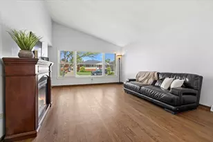 10665 Preston St, Westchester, IL 60154 - Photo 6