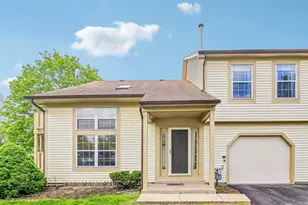281 Whitewood Dr, Streamwood, IL 60107 - Photo 1