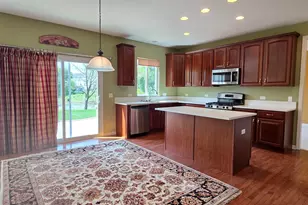 1575 McClellan Dr, Lindenhurst, IL 60046 - Photo 20