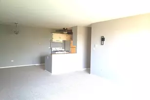 1500 Robin Cir, Hoffman Estates, IL 60169 - Photo 8