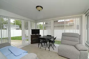 985 Idaho St, Carol Stream, IL 60188 - Photo 16