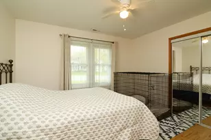 985 Idaho St, Carol Stream, IL 60188 - Photo 12