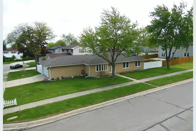 985 Idaho Street, Carol Stream, IL 60188 - Photo 1
