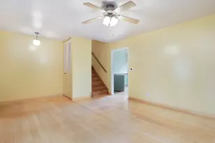 828 Tamms Ln, Bolingbrook, IL 60440 - Photo 6