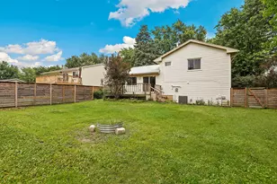 828 Tamms Ln, Bolingbrook, IL 60440 - Photo 22