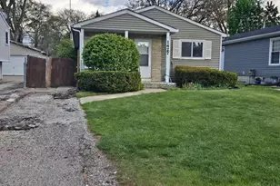 1427 Kildeer Dr, Round Lake Beach, IL 60073 - Photo 1