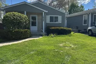 1427 Kildeer Dr, Round Lake Beach, IL 60073 - Photo 2