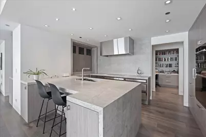 180 E Pearson Street #5602, Chicago, IL 60611 - Photo 10
