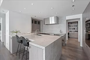 180 E Pearson St, Chicago, IL 60611 - Photo 10