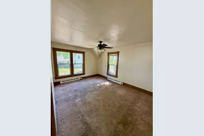 913 W 4th Street, Dixon, IL 61021 - Photo 10