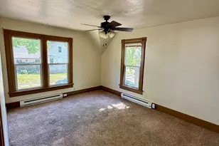 913 W 4th St, Dixon, IL 61021 - Photo 10