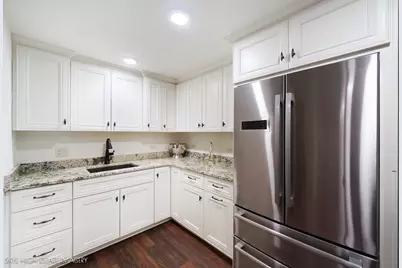 1 Willowcrest Drive, Oak Brook, IL 60523 - Photo 18