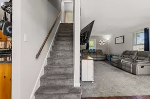 1407 N Walnut St, Champaign, IL 61820 - Photo 4