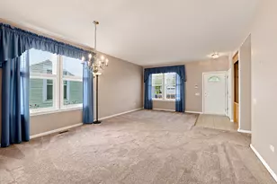 13263 Stonebridge Dr, Huntley, IL 60142 - Photo 4