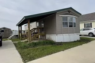2705 St Vincents Ave, Lasalle, IL 61301 - Photo 1
