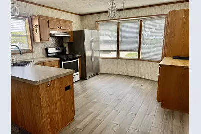 2705 St Vincents Avenue #2, Lasalle, IL 61301 - Photo 6