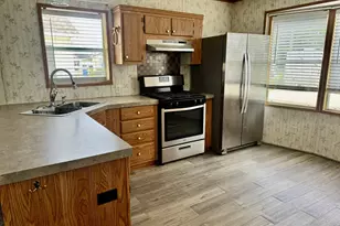 2705 St Vincents Ave, Lasalle, IL 61301 - Photo 8