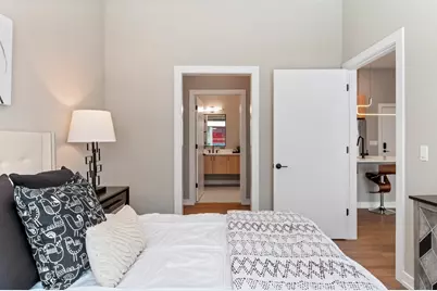 3217 N Clark Street #201, Chicago, IL 60657 - Photo 10