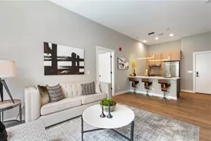 3217 N Clark St, Chicago, IL 60657 - Photo 2