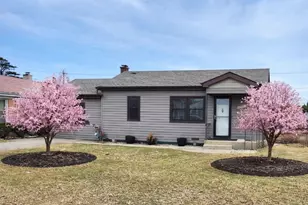 7807 Parkside Ave, Burbank, IL 60459 - Photo 1