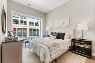 3217 N Clark St, Chicago, IL 60657 - Photo 8