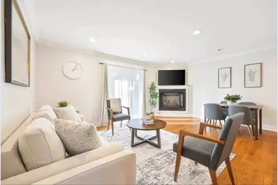 408 N Windsor Drive, Arlington Heights, IL 60004 - Photo 2