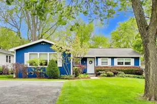 157 Walton St, Barrington, IL 60010 - Photo 1