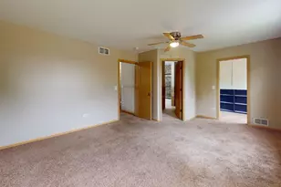 406 Alyssa St, Plano, IL 60545 - Photo 6
