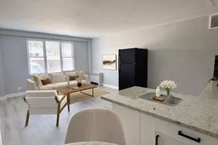 2610 W Balmoral Ave, Chicago, IL 60625 - Photo 4