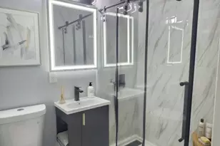 2610 W Balmoral Ave, Chicago, IL 60625 - Photo 10