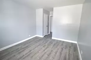 2610 W Balmoral Ave, Chicago, IL 60625 - Photo 14